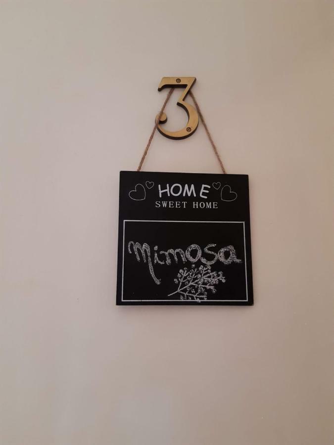 B&B La Casa Nel Bosco Invorio Inferiore Buitenkant foto